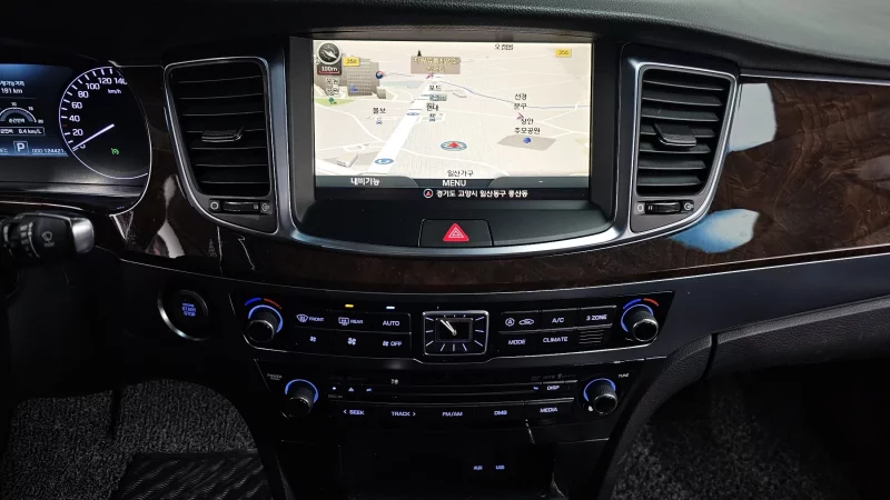 Hyundai Equus