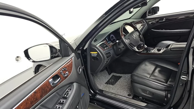 Hyundai Equus