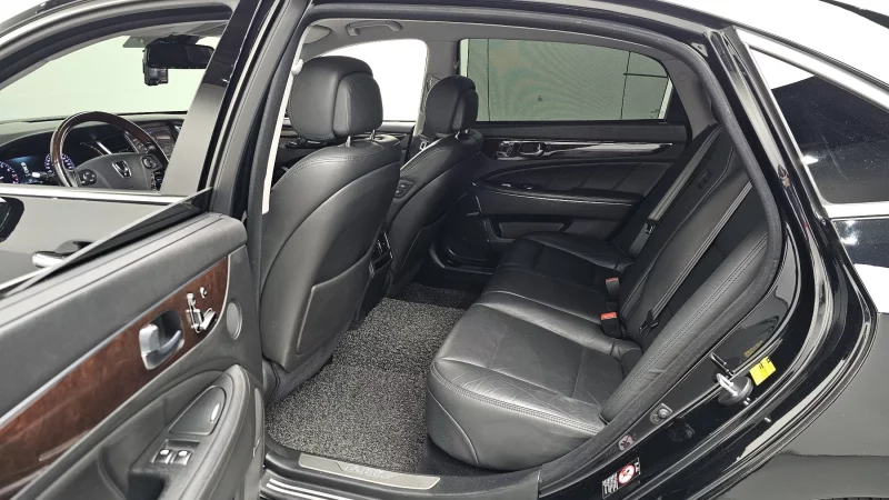 Hyundai Equus