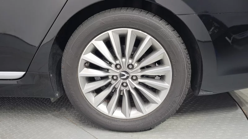 Hyundai Equus