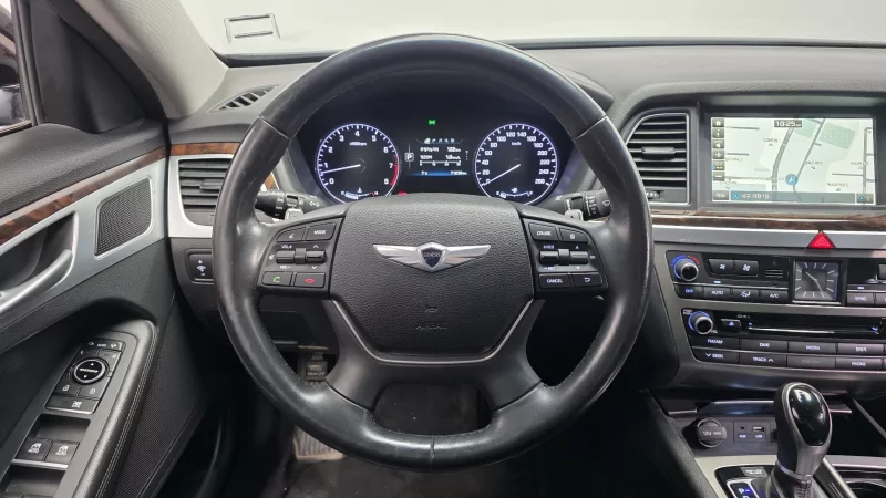Hyundai Genesis