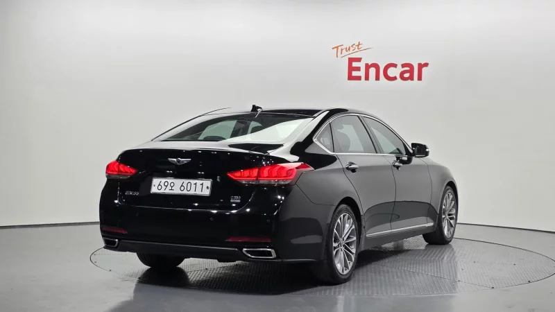 Hyundai Genesis