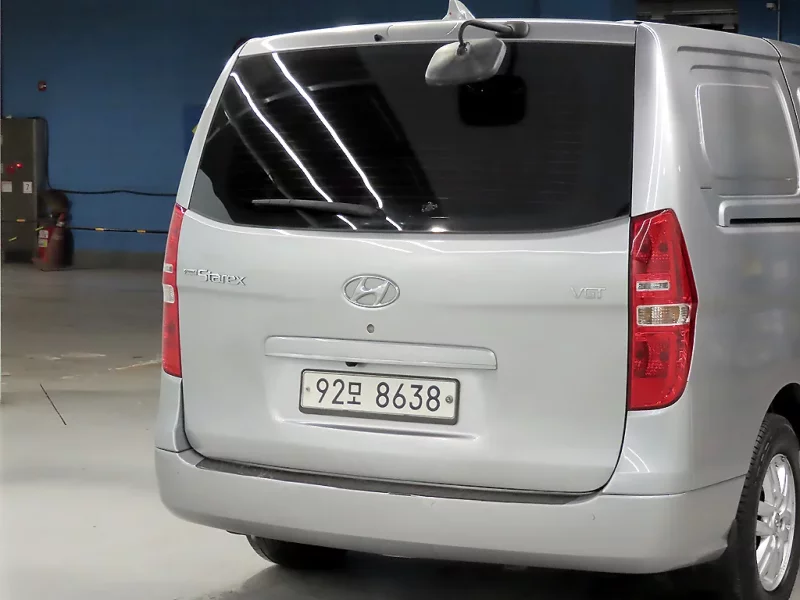 Hyundai Starex
