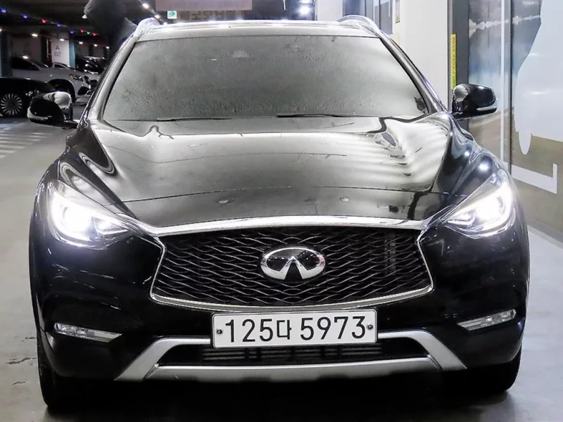 Infiniti QX30