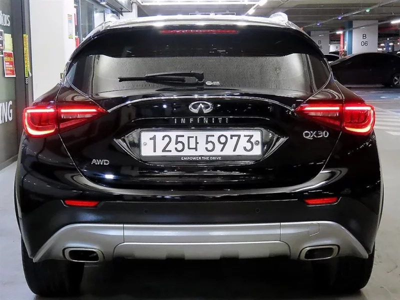 Infiniti QX30