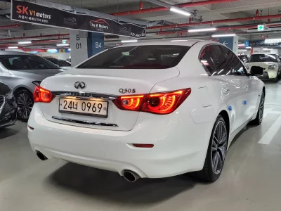 Infiniti Q50