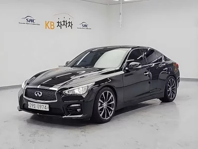 Infiniti Q50