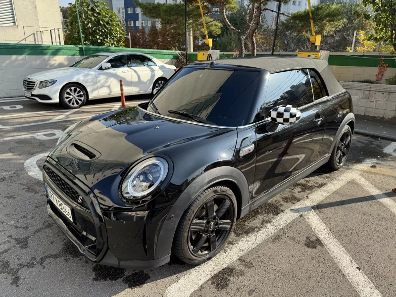 MINI Cooper Convertible