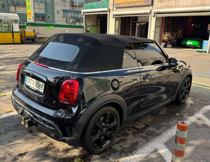 MINI Cooper Convertible