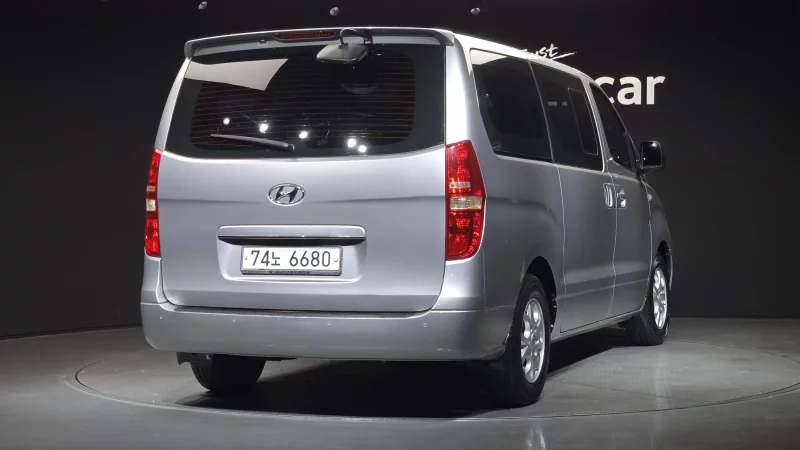 Hyundai Grand Starex