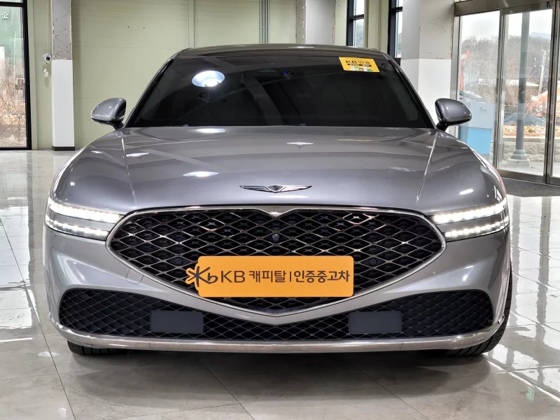 Genesis G90