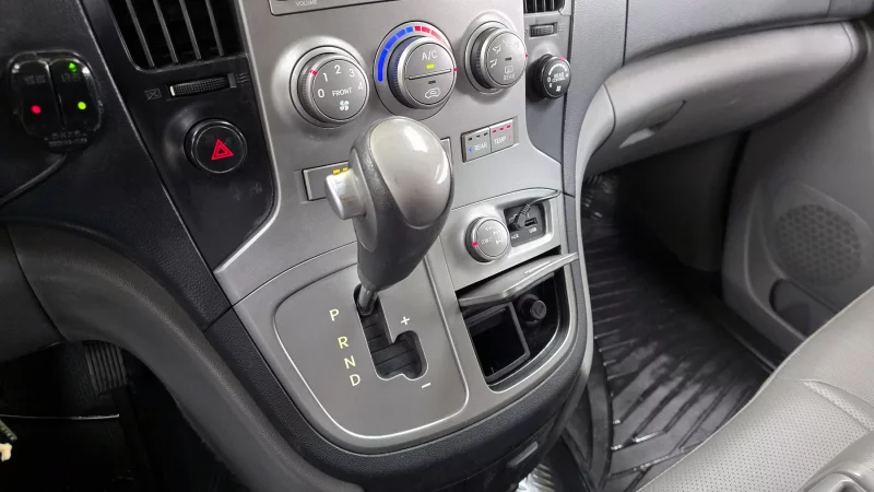 Hyundai Grand Starex