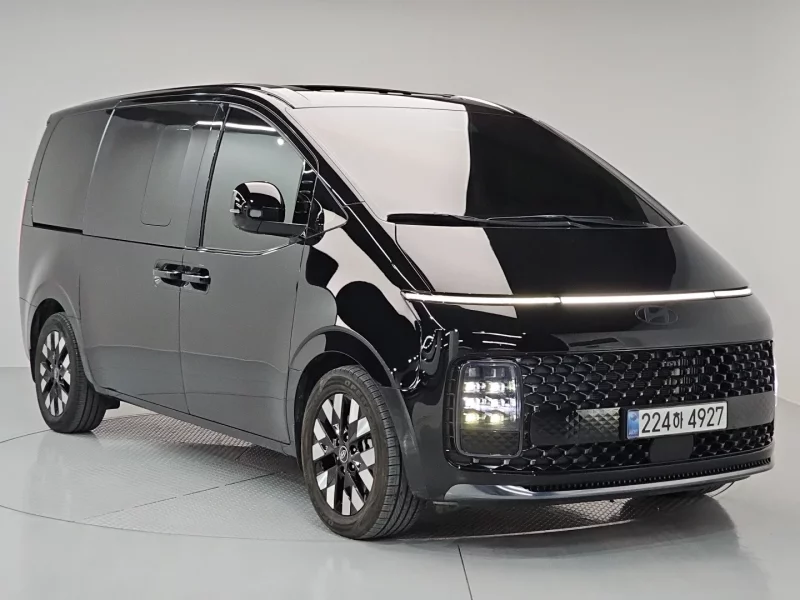 Hyundai Staria