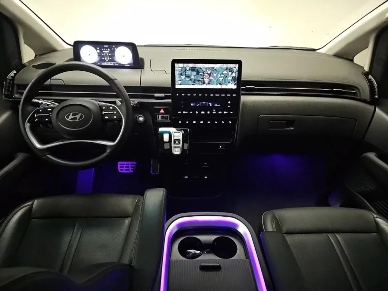 Hyundai Staria
