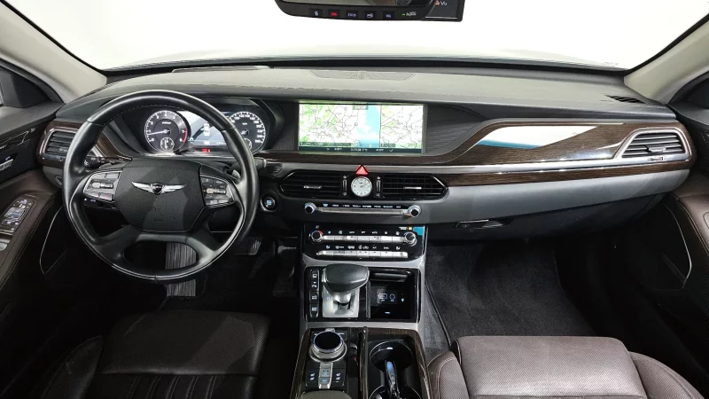 Genesis EQ900