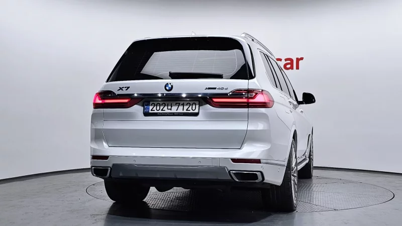 BMW X7