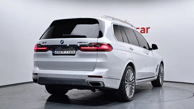 BMW X7
