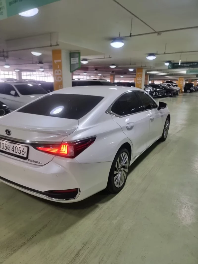 Lexus ES300h