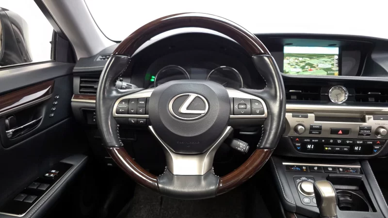 Lexus ES300h