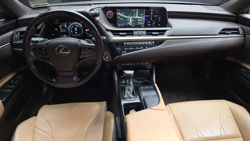 Lexus ES300h