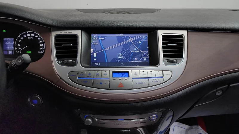 Hyundai Genesis
