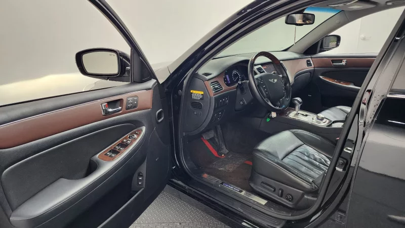 Hyundai Genesis