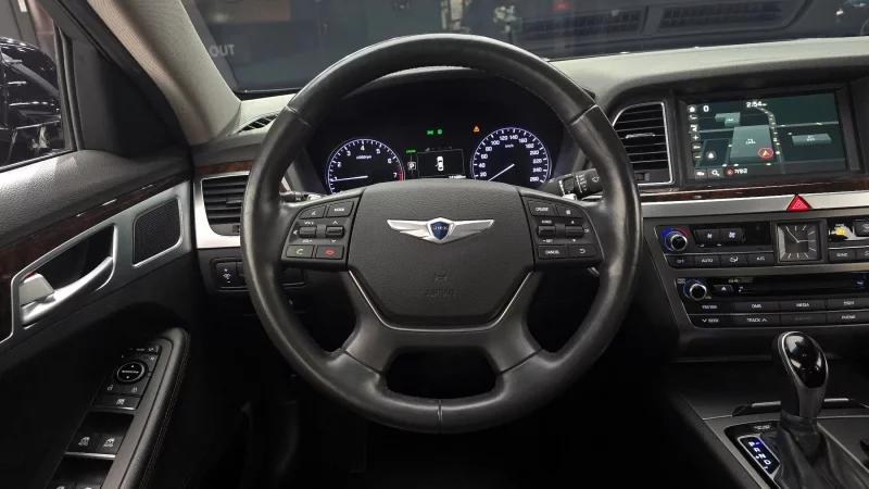 Hyundai Genesis