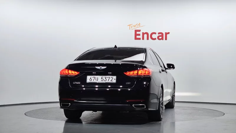 Hyundai Genesis