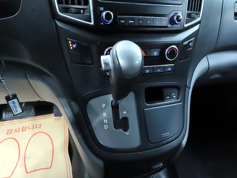 Hyundai Grand Starex