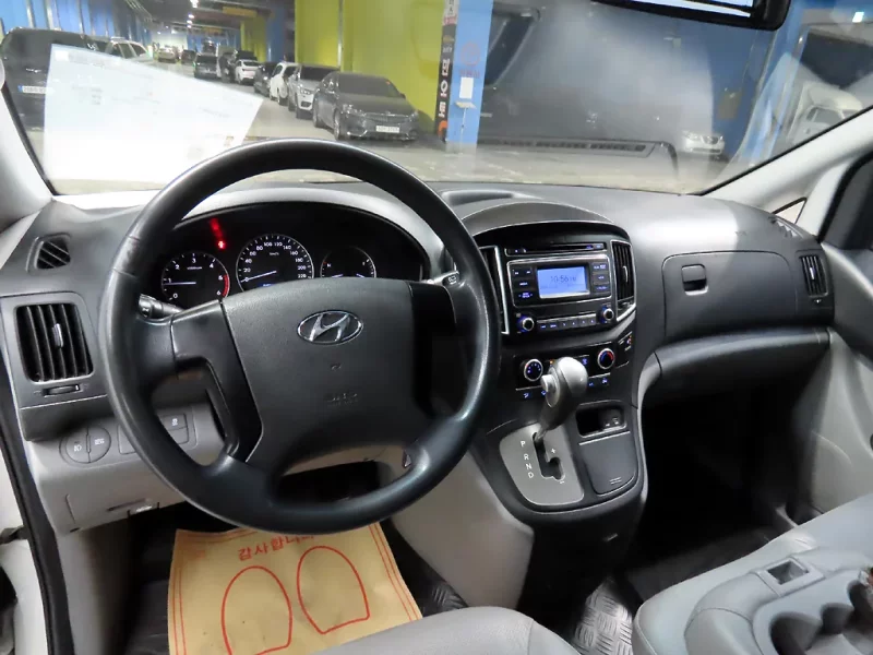 Hyundai Grand Starex