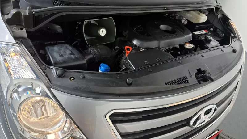 Hyundai Starex
