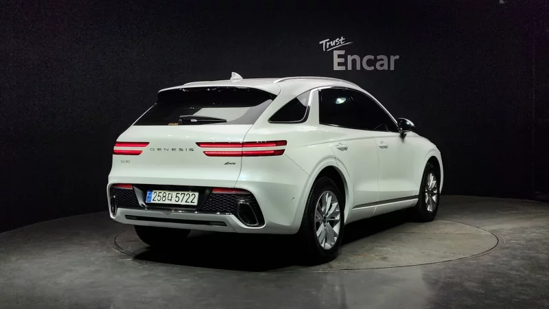 Genesis GV70