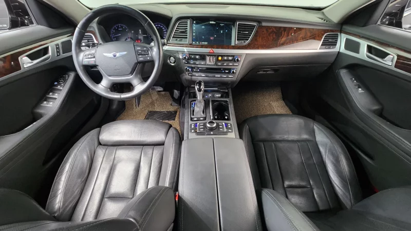 Hyundai Genesis