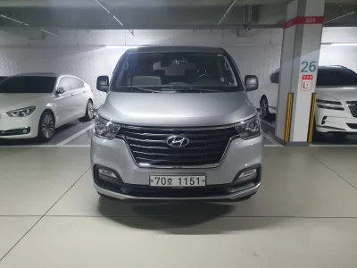 Hyundai Starex