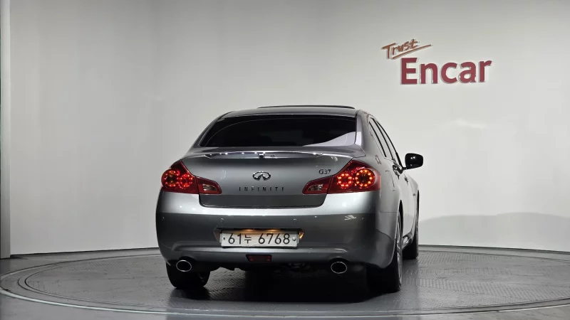 Infiniti G37