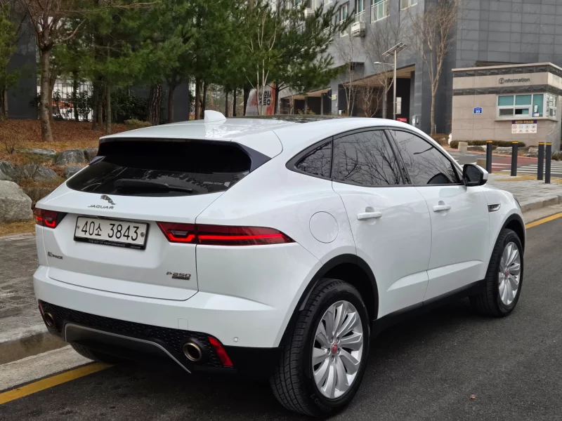 Jaguar E-PACE
