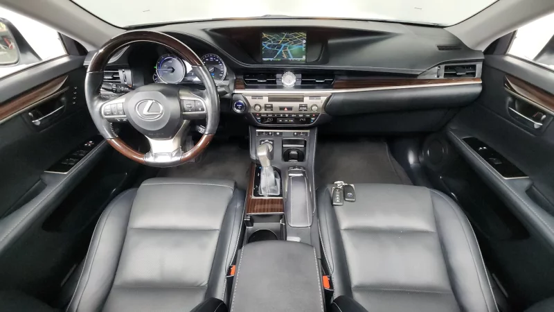 Lexus ES300h