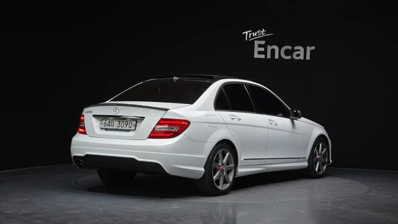 Mercedes-Benz C-Class