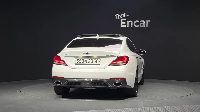 Genesis G70