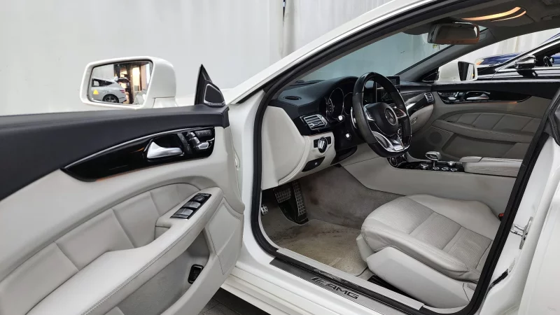 Mercedes-Benz CLS-Class