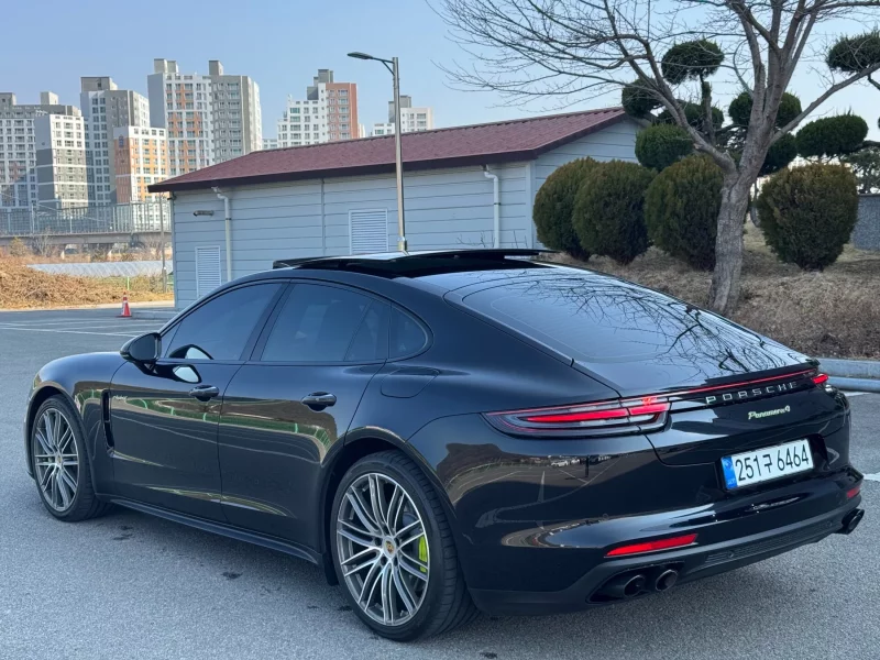 Porsche PANAMERA