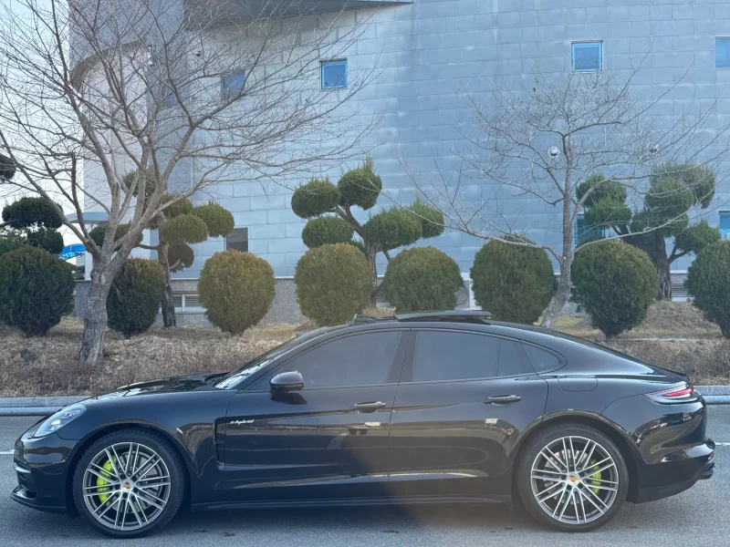 Porsche PANAMERA