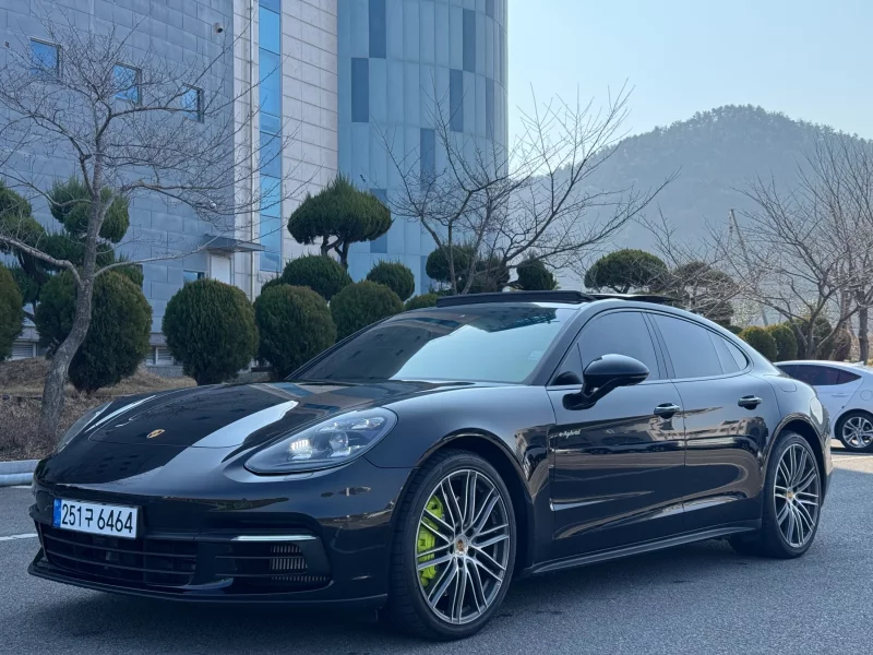 Porsche PANAMERA