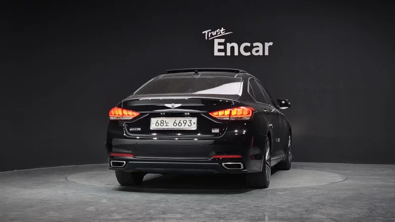 Hyundai Genesis