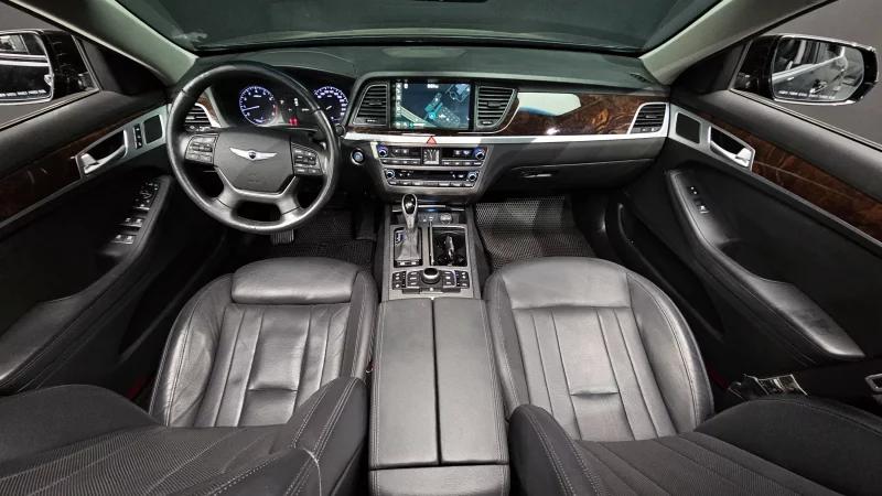 Hyundai Genesis