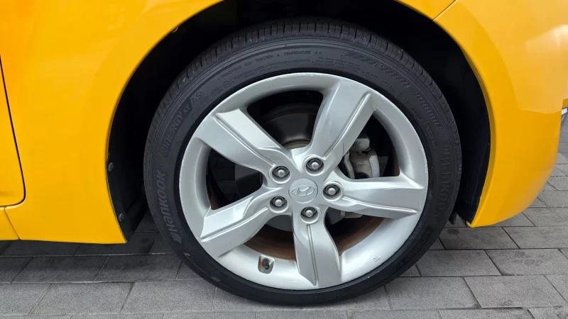 Hyundai Veloster