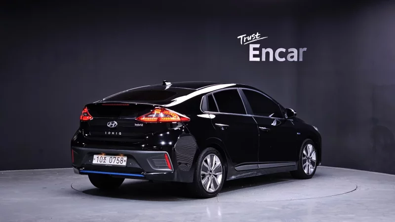 Hyundai Ioniq