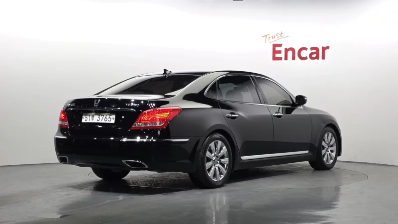 Hyundai Equus