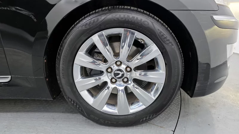 Hyundai Equus