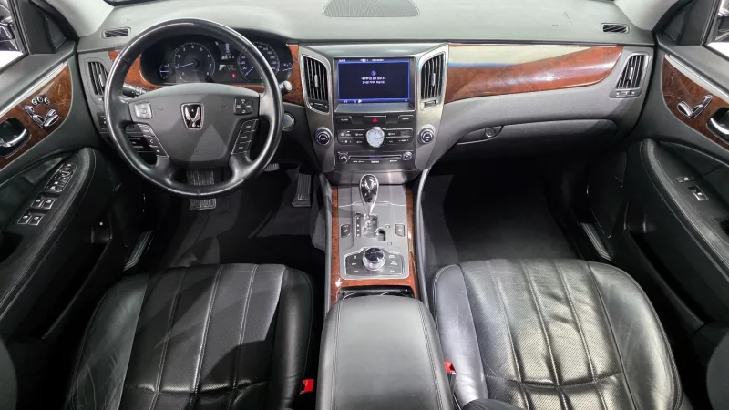 Hyundai Equus
